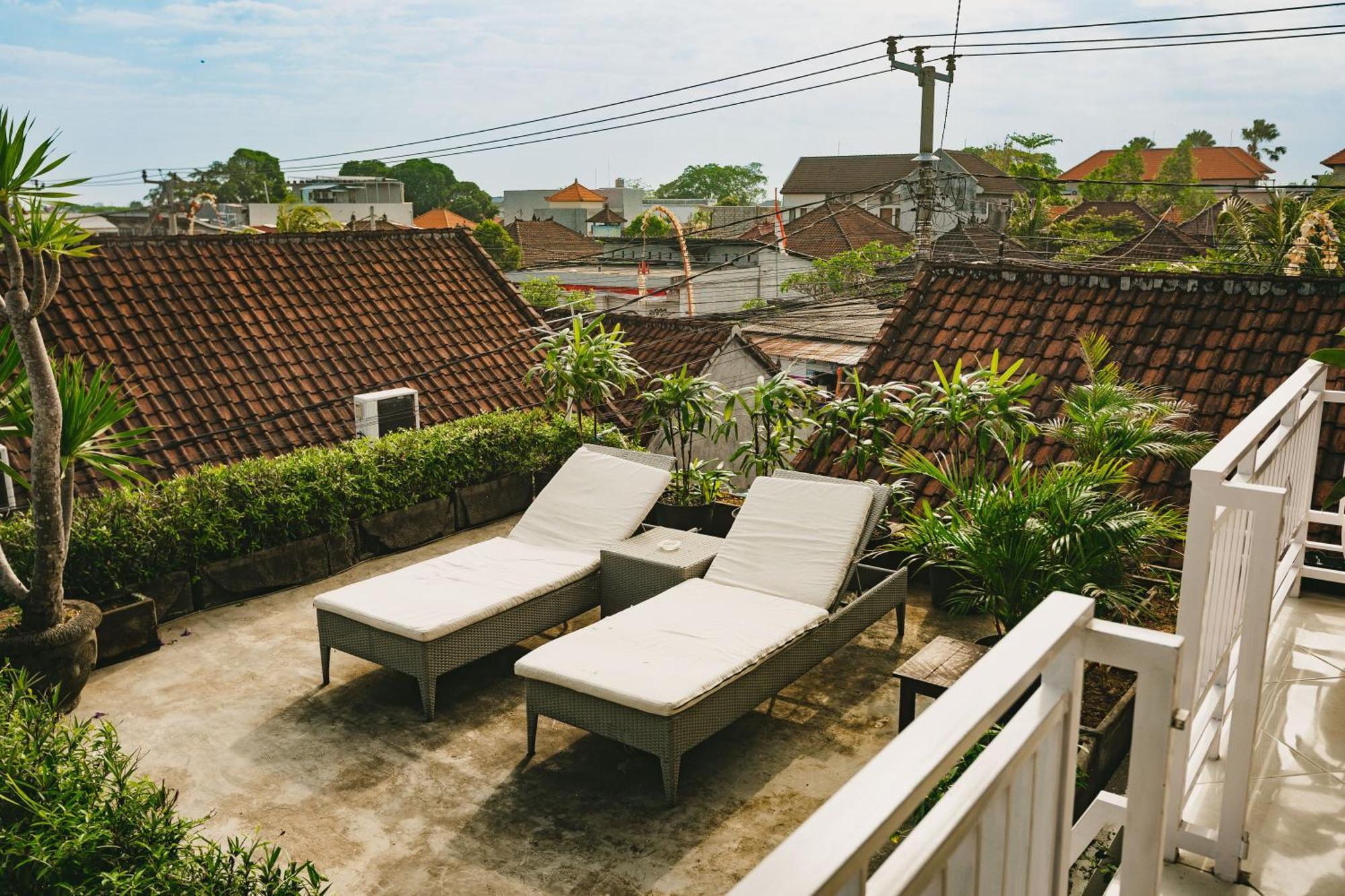 Happy Devi Guesthouse Canggu Dış mekan fotoğraf