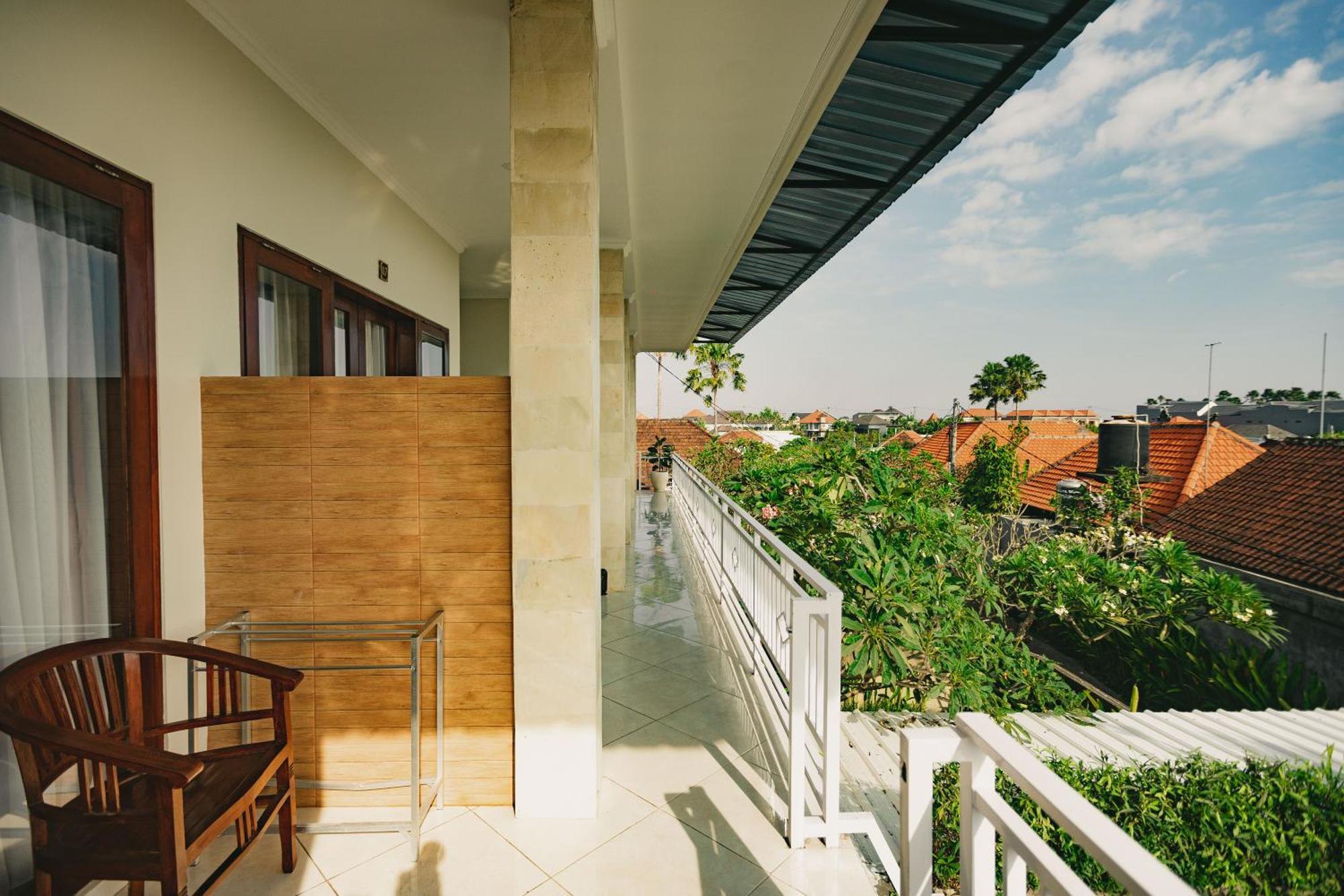 Happy Devi Guesthouse Canggu Dış mekan fotoğraf