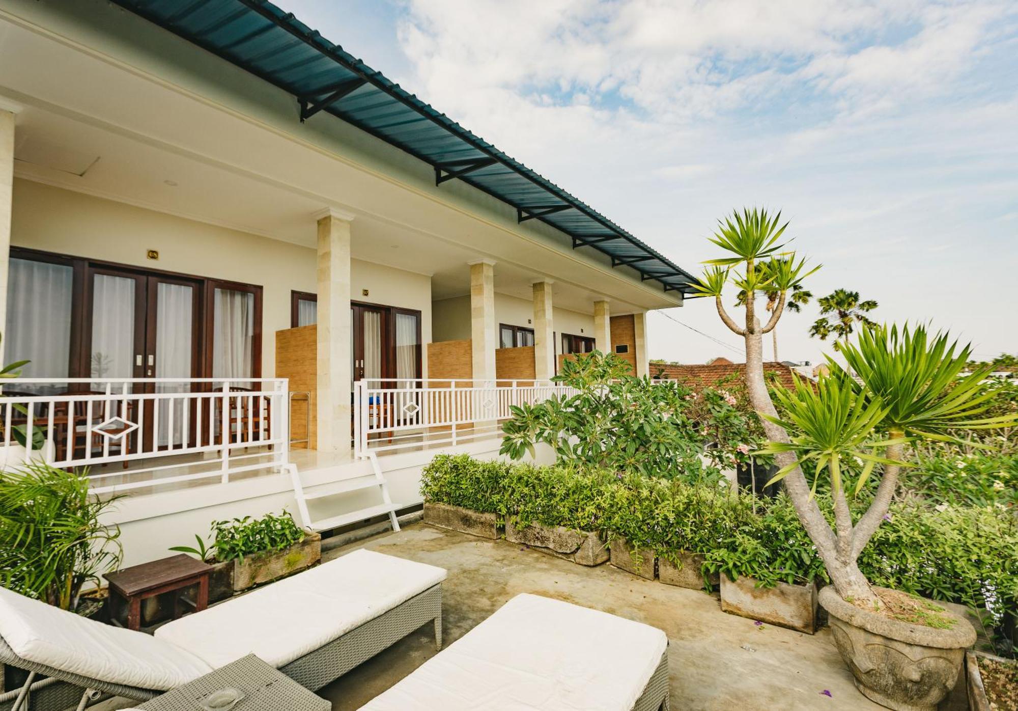 Happy Devi Guesthouse Canggu Dış mekan fotoğraf